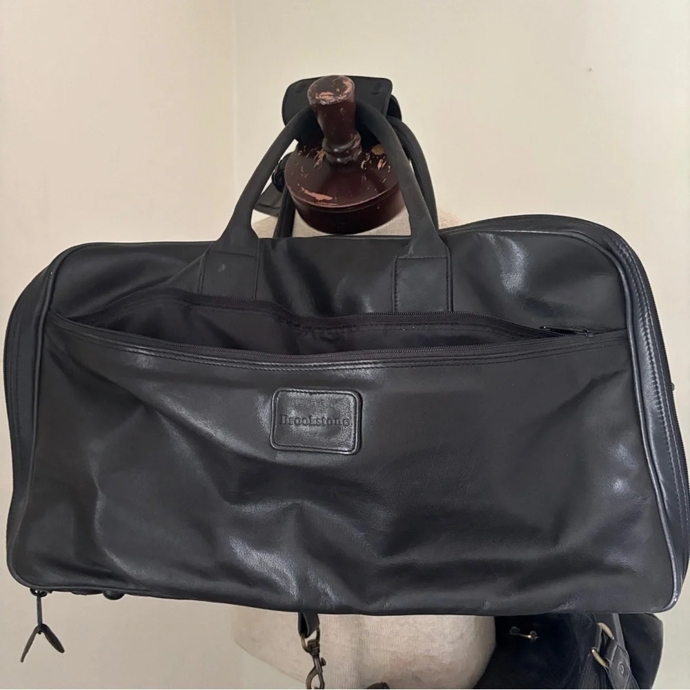 Brookstone Black Genuine‎ Soft Leather Carryon Weekender Roomy Briefcase